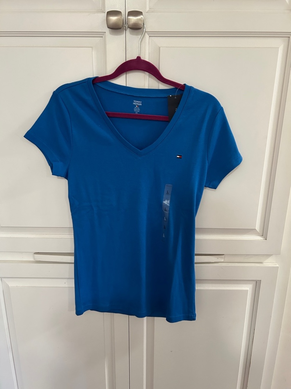 Tommy Hilfiger Women's Bright Blue V-Neck Short Sleeve Tee